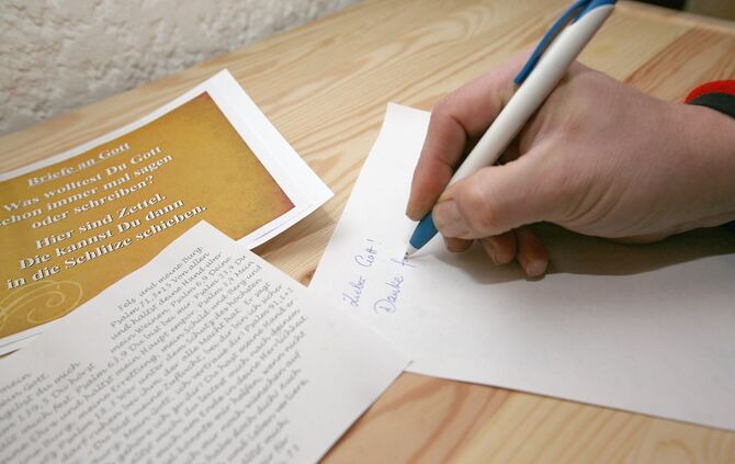 24-Stunden-Gebet Urbach Friedenskirche, August-Lämmle-Straße /Bärenhofstraße Pfarrer Christoph Bruckmann. Zum Abschluss der Alli