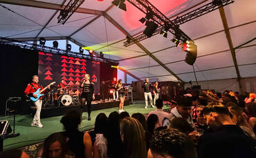 Hofbräu Regiment beim ausverkauften Berglesbond, 28.05.2025.