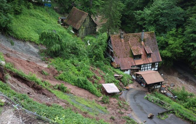 whatsapp-image-2025-05-13-at-141957-4