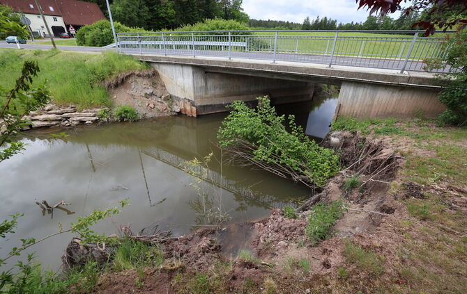 Rotbrücke bei der Buchengehrener Sägmühle
