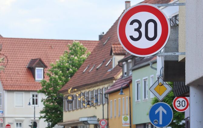 Tempo 30 Schilder - 1