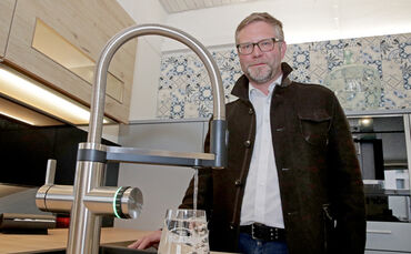 Eine Wohltat: Sprudelndes Wasser aus dem Hahn.