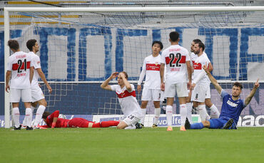 Fußball  2.Bundesliga  Karlsruher SC vs. VfB Stuttgart