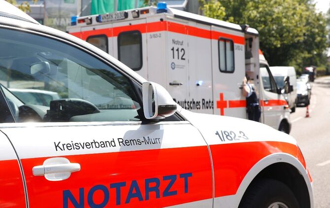 Blaulicht Krankenwagen Notarzt 112 Rettungswagen Unfall Blaulicht Symbol Symbolbild Symbolfoto