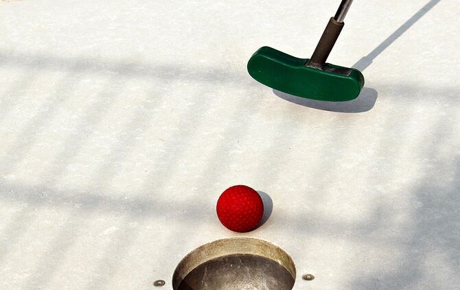 Minigolf Symbolbild