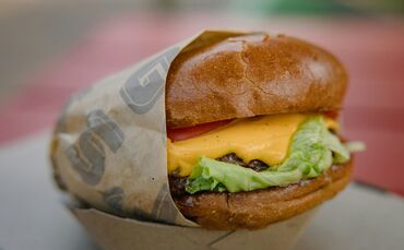 Cheeseeburger Symbol Burger