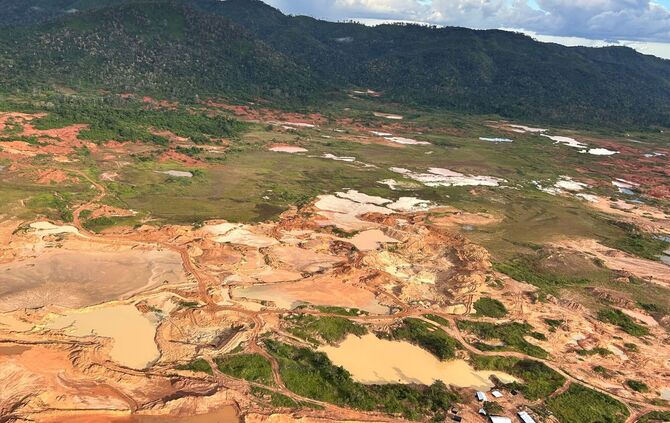 Illegaler Goldabbau im Amazonas
