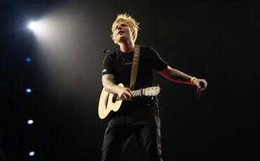 ed_sheeran_02_photo_mark_surridge
