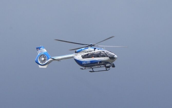 Hubschrauber Polizeihubschrauber Polizei Suche Vermisstensuche Symbol Symbolbild Symbolfoto