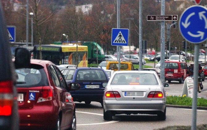 FEature Feinstaub Stau Auto Abgas