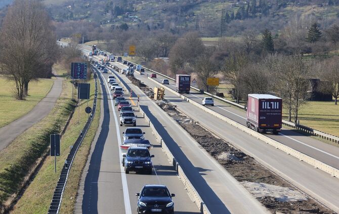 Stau und Bau auf der B29