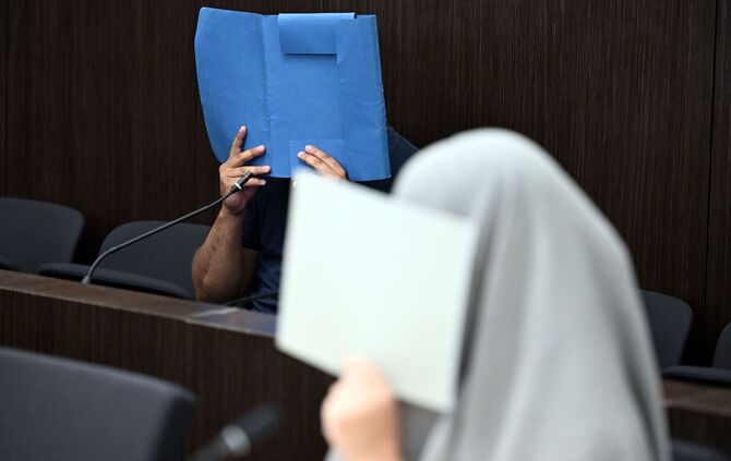 Salafistischer Tiktok-Star wegen Spendenbetrugs vor Gericht