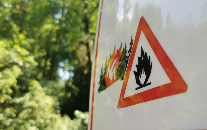 Grillverbot Grillplatz Winnenden Waldbrand Gefahr Feuer Grillen Symbolfoto Symbolbild Symbol