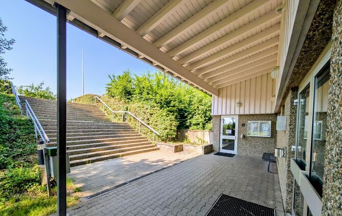 treppe_gemeindehalle_kaisersbach