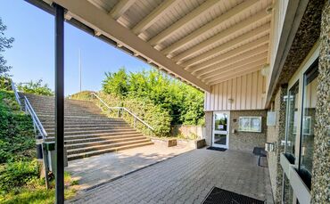treppe_gemeindehalle_kaisersbach