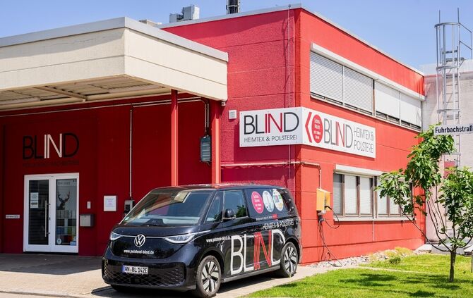 Firmengebäude Blind