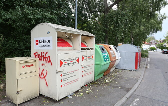 Altkleider Container