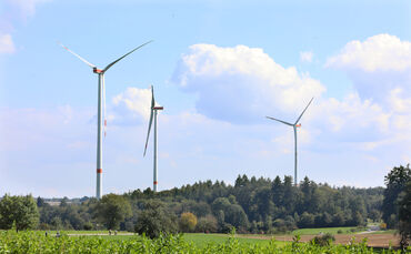 Windrad Windräder Windkraft Symbolfoto