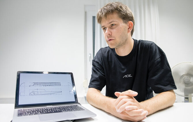 Samuel Hartung entwickelt ein Solar-Fahrzeug für die "Bridgestone World Solar Challenge 2025", ZVW Redaktions Winnenden, 01.07.2