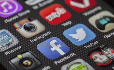 Social Media Facebook Twitter Instagram