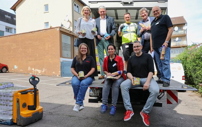 Spendenübergabe bei der Tafel Waiblingen