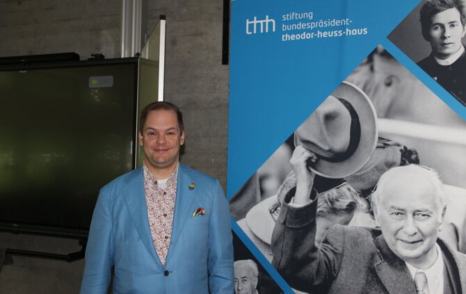 Axel Reitz hat in Rommelshausen über seinen Ausstieg aus der rechtsextremen Szene berichtet.