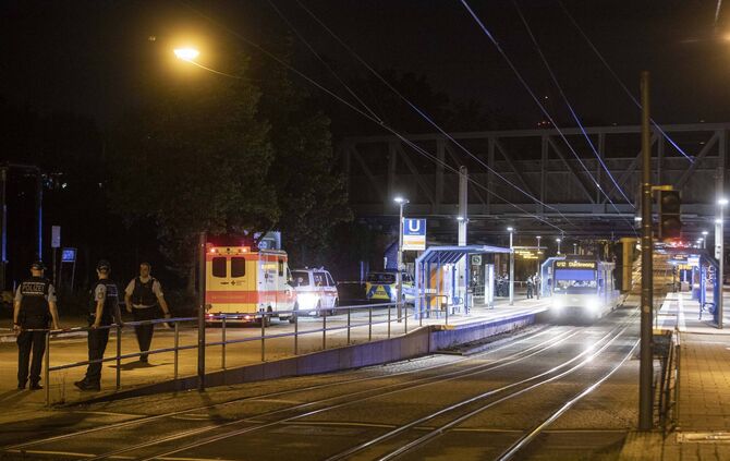 Auf Frau offenbar am Nordbahnhof mit Messer eingestochen: Polizei im Großeinsatz - Täter vermutlich flüchtig