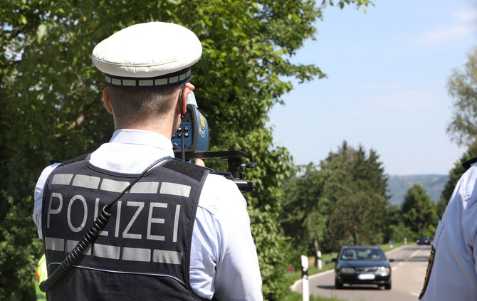 Polizeikontrollegeschwindigkeit