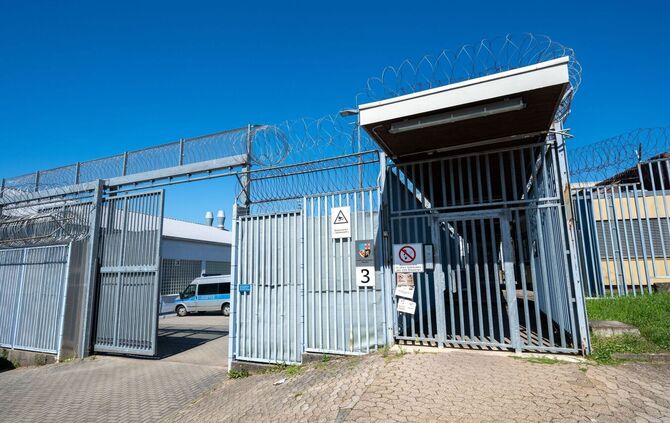 Nach Tod eines Jugendlichen in JVA