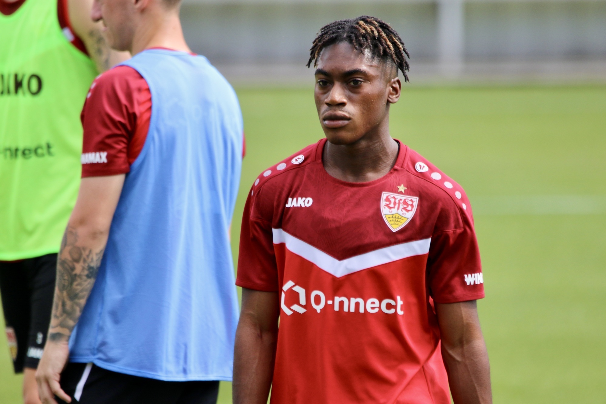 „Tut mir extrem leid“: VfB-Flügelflitzer Justin Diehl fällt erneut ...
