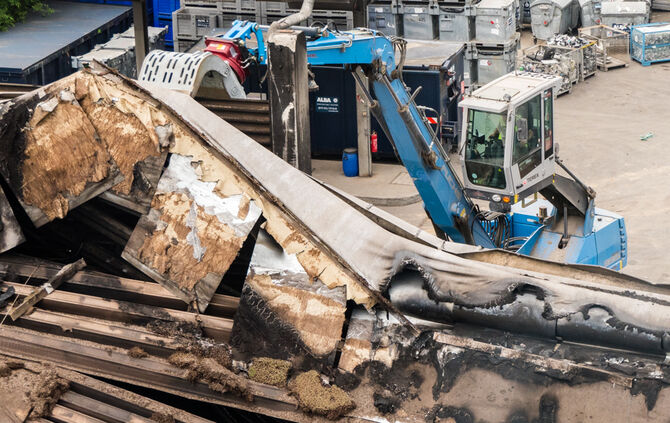 Tag 1 nach dem Großbrand bei ALBA - Bild 10_41