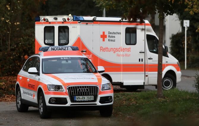 Blaulicht retungswagen notarzt drk 112 symbol symbolbild symbolfoto