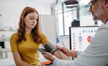 Kinderarzt Kind Arzt Symbolbild