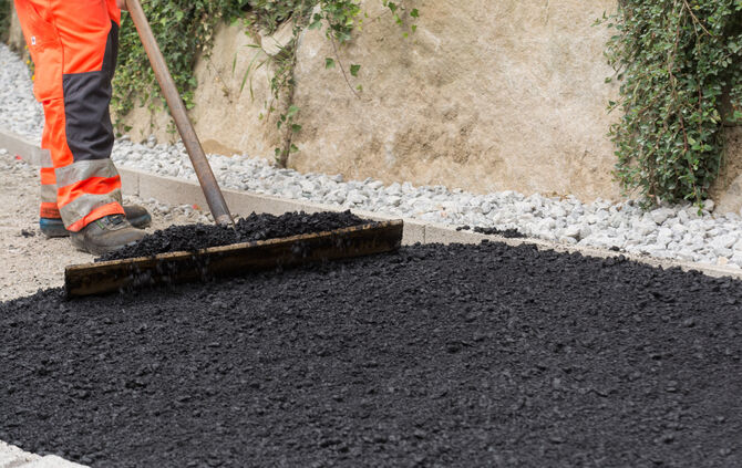 Gehsteig wird asphaltiert