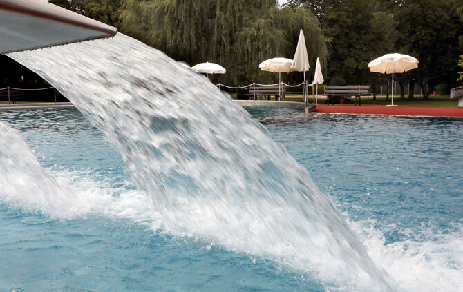 Freibad schwimmen Schwimmbecken waiblingen Symbol Symbolbild symbolfoto