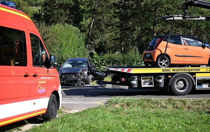Drei Schwerverletzte bei Unfall