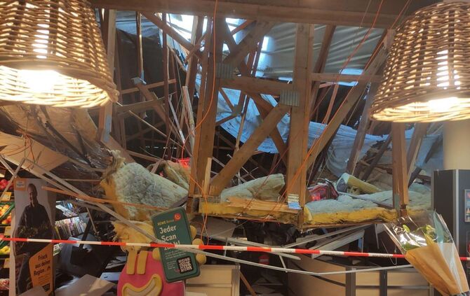 Zwei Schwerverletzte bei Einsturz von Supermarktdach