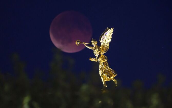 Totale Mondfinsternis in Dresden