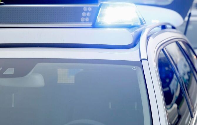 Blaulicht Polizei Polizeistreife Unfall Symbol Symbolbild Symbolfoto