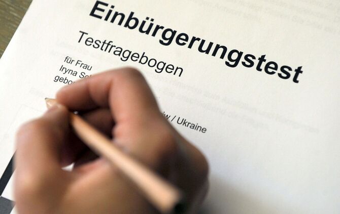 Einbürgerungstest