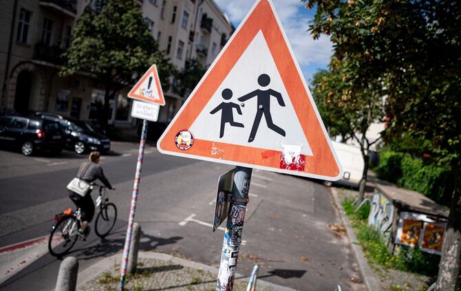 Verkehrsschild "Achtung Kinder"