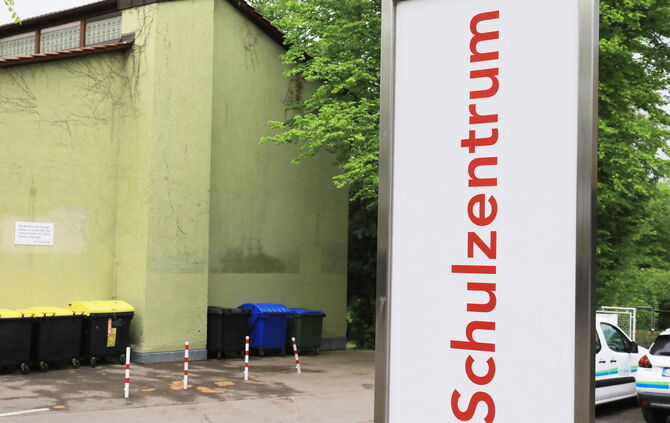 Staufer Schulzentrum Staufer Gymnasium Realschule Waiblingen symbol symbolbild symbolfoto