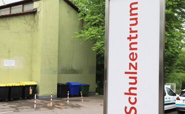 Staufer Schulzentrum Staufer Gymnasium Realschule Waiblingen symbol symbolbild symbolfoto