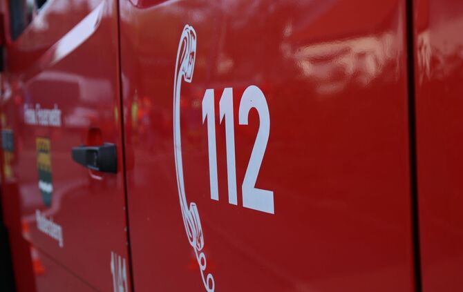 Blaulicht Feuerwehr Feuerwehrauto 112 Einsatz Feuerwehreinsatz Symbolfoto
