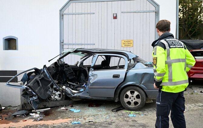 Tödlicher Autounfall in Blochingen