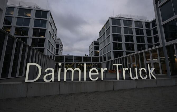 Daimler Truck Holding AG
