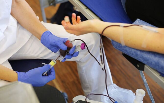 Blutspende Blut Spenden Symbolfoto