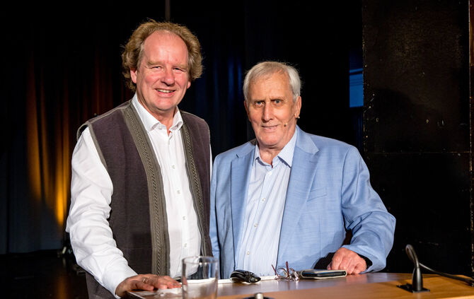 "Bürgerstimme Winnenden" zum geplanten Windpark mit Redner Prof. Eduard Heindl und Willy Fritz