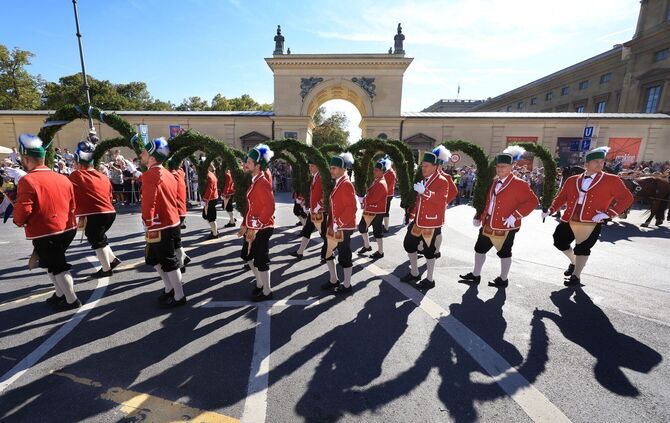 190. Münchner Oktoberfest - Trachtenumzug
