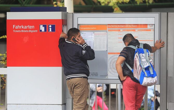 FEature Bahn  S-Bahn S Bahn SbahnBahnhof Waiblingen Fahrpreise VVS